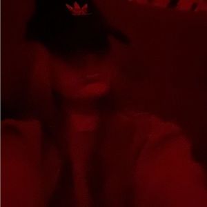 Meet your Posher, Ila